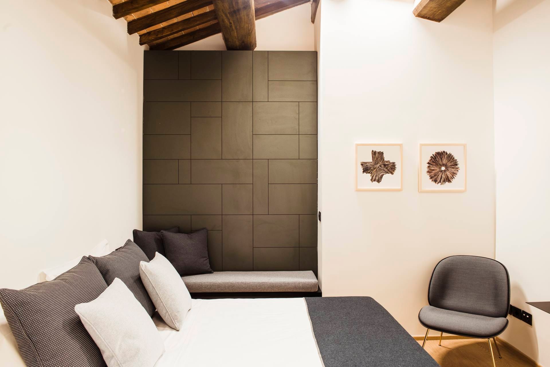 Deluxe room with balcony and gray upholstery