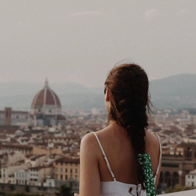Girl admiring the Florence Cathedral