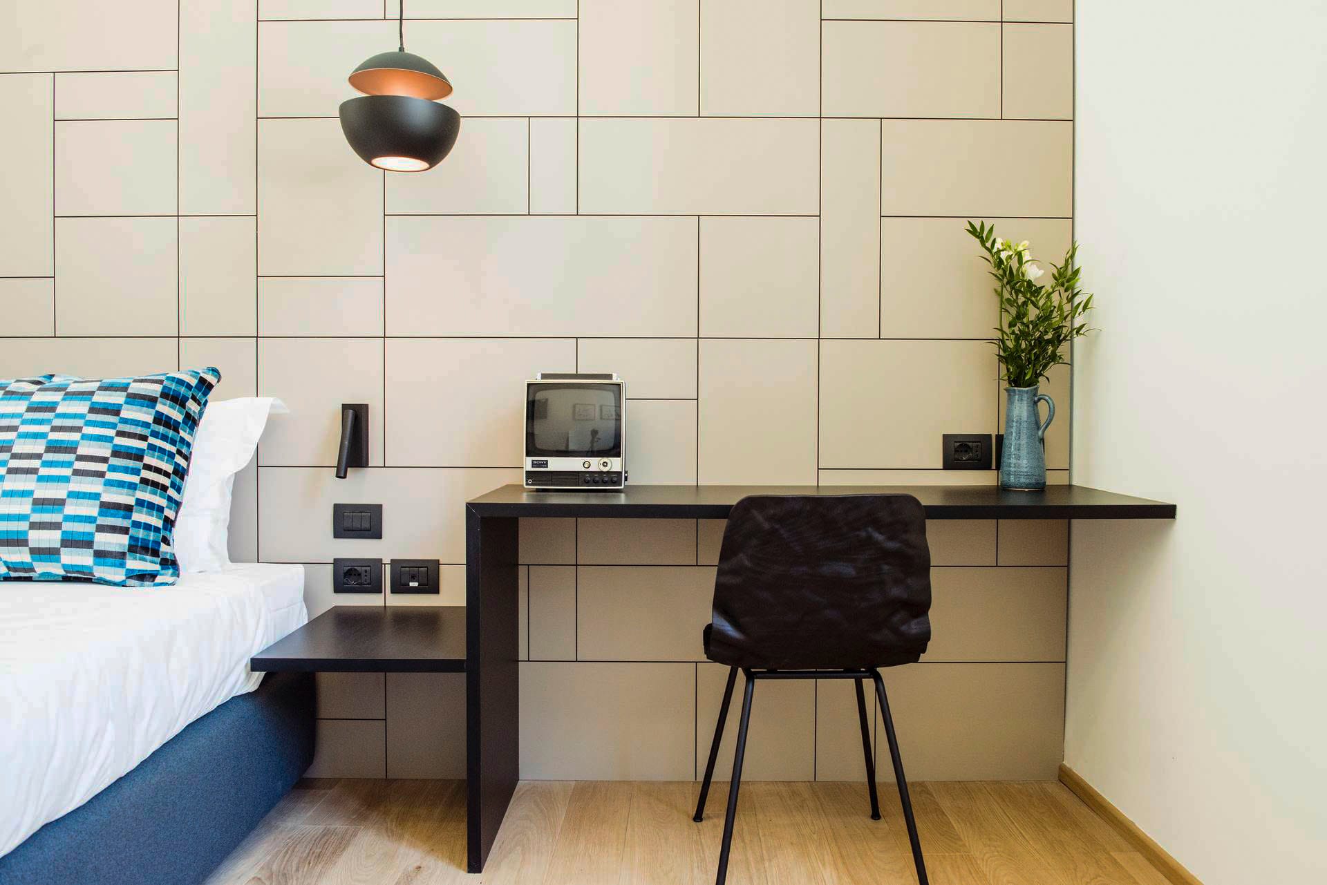 Desk detail in the Superior room, Hotel Milù Florence